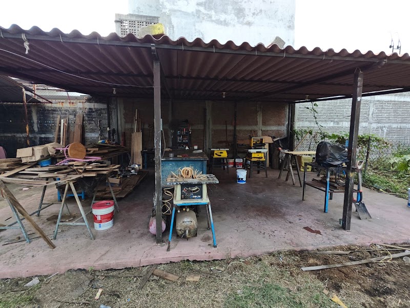 Los Artesanos de la Madera
