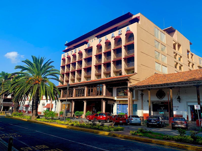 Hotel Plaza Uruapan - Imagen 1