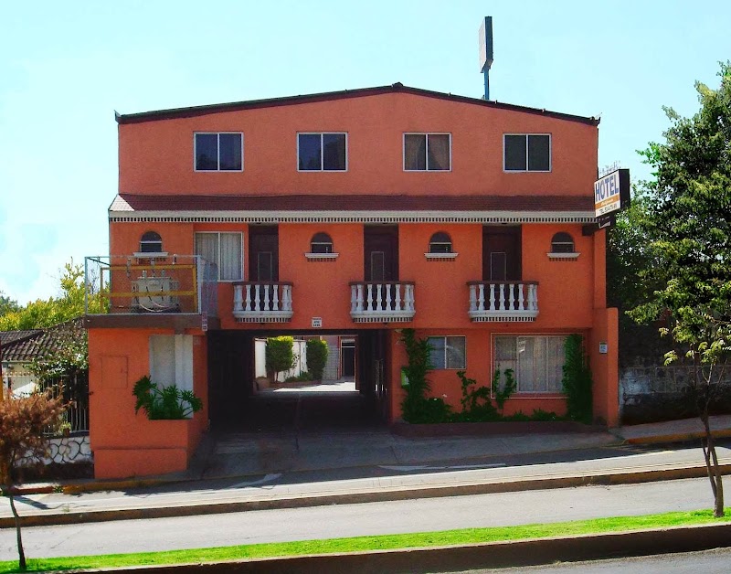 Hotel California Uruapan - Imagen 1